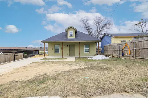 3220 Prairie Ave, Fort Worth, TX 76106