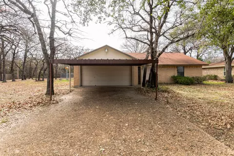 301 Pecan St, Azle, TX 76020