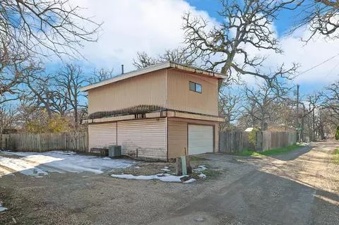 503 E 6th St, Shady Shores, TX 76208
