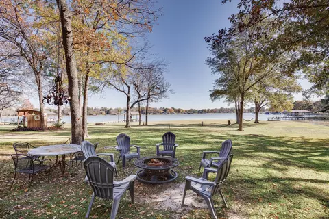 145 Evergreen Dr, Gun Barrel City, TX 75156