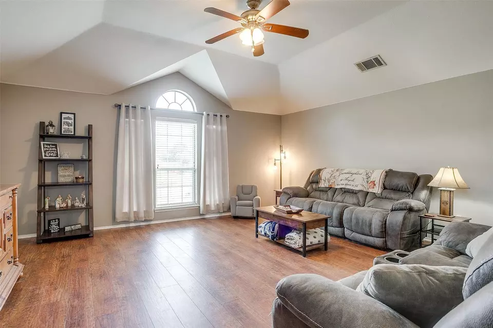 Living - 1721 Vista Ridge Dr W, Midlothian, TX 76065 photo 1 of 3