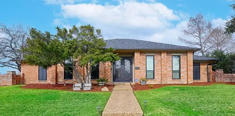 2713 Wagonwheel Cir, Carrollton, TX 75006