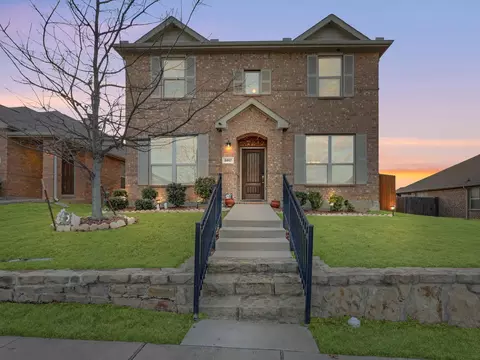 5917 Burgundy Rose Dr, Fort Worth, TX 76123