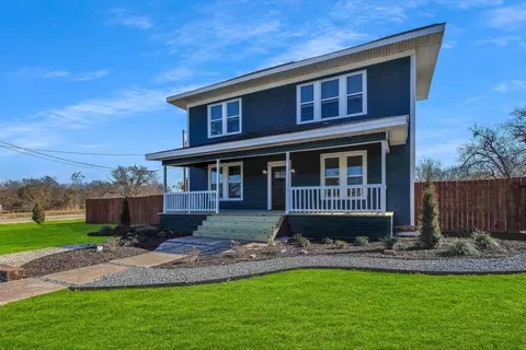 1410 E Marvin Ave, Waxahachie, TX 75165