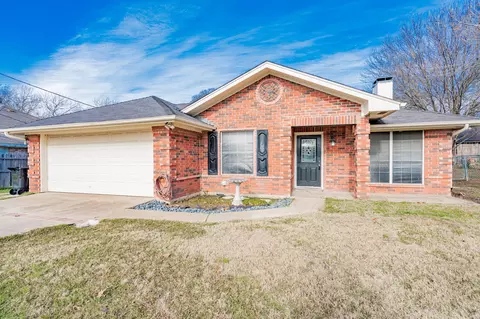 402 Creekside Dr, Crandall, TX 75114