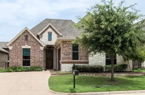 5915 Dry Creek Ln, Arlington, TX 76017