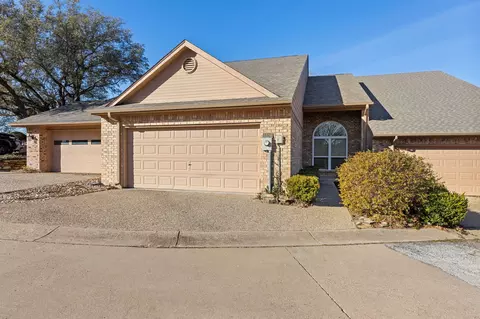 2126 Clear Lake Rd, Weatherford, TX 76087