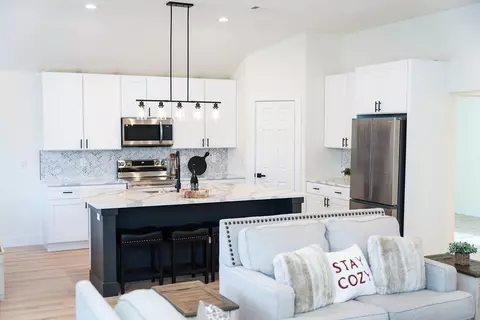 514 W 10th Ave, Corsicana, TX 75110