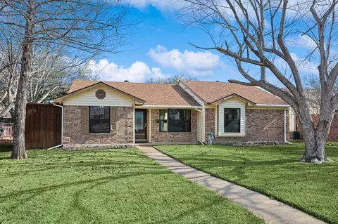 702 Bryan Pl, Seagoville, TX 75159