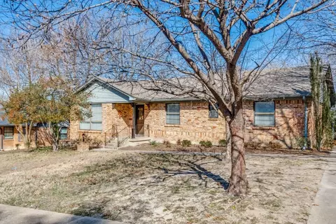 2330 Cody Dr, Dallas, TX 75228