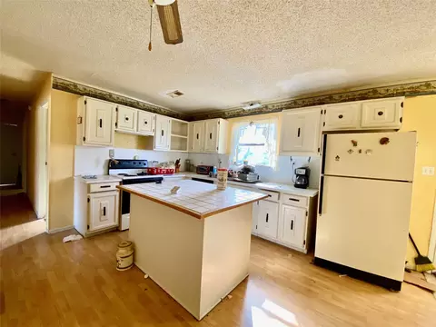 2092 Millsap Hwy, Mineral Wells, TX 76067