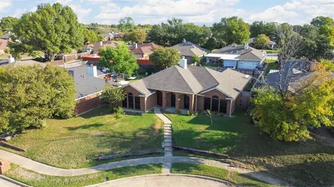 1014 Fairview Ct, Mesquite, TX 75181