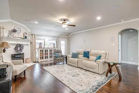 1400 Thomas Ave, Crowley, TX 76036 photo 7