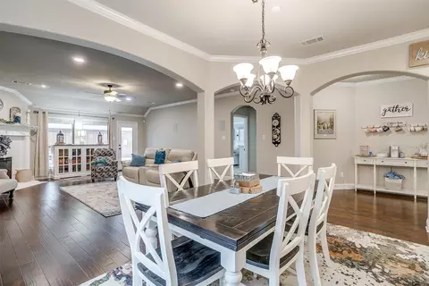 1400 Thomas Ave, Crowley, TX 76036 photo 14