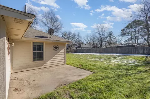 617 E Jacob St, Pilot Point, TX 76258 photo 26