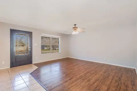 617 E Jacob St, Pilot Point, TX 76258 photo 5