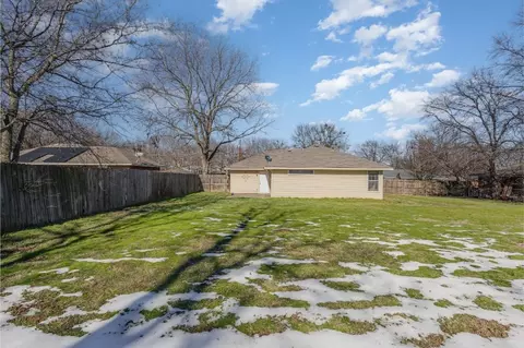 617 E Jacob St, Pilot Point, TX 76258 photo 28