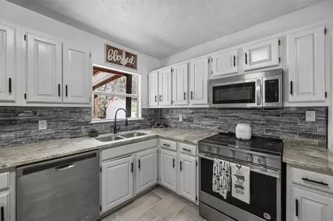 11817 Rupley Ln, Dallas, TX 75218