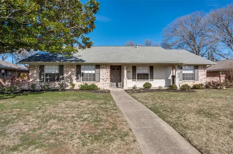 2727 N Colfax Cir, Plano, TX 75075