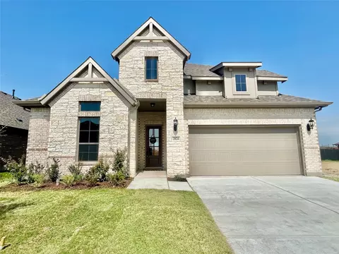2824 Richard St, Burleson, TX 76028