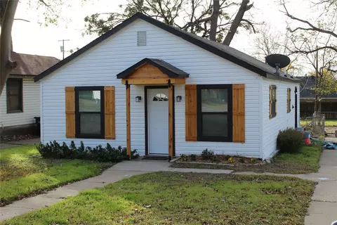 108 W Acheson St, Denison, TX 75021