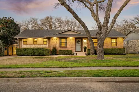 2780 Ripplewood Dr, Dallas, TX 75228