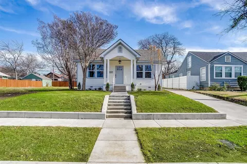 3025 8th Ave, Fort Worth, TX 76110