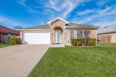 1217 Brookvalley Dr, Arlington, TX 76018