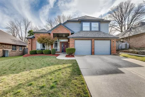 529 Westbury Dr, Grapevine, TX 76051