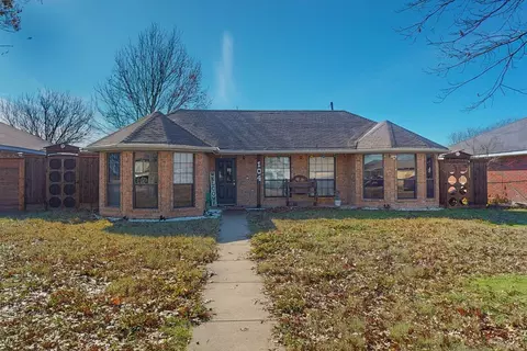 104 Amy Dr, Crandall, TX 75114