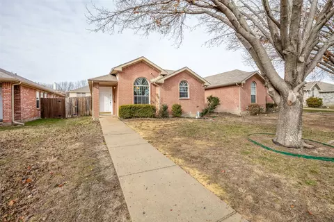 517 Monarch Dr, Lancaster, TX 75146