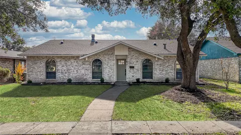 3018 Teakwood Dr, Garland, TX 75044
