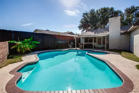 4829 Brandenburg Ln, The Colony, TX 75056