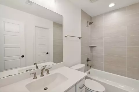 Bath - 2005 Waterleaf Rd, Haslet, TX 76052 photo 6 of 7