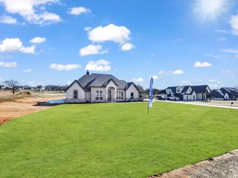 1069 Alex Dr, Springtown, TX 76082 photo 9