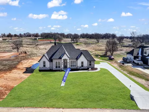 1069 Alex Dr, Springtown, TX 76082 photo 6