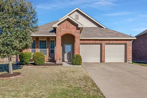 250 Saddlebrook Ln, Waxahachie, TX 75165