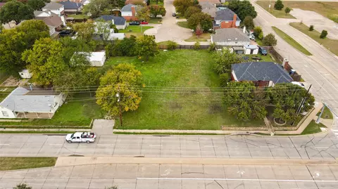 1926 Mayfield Rd, Grand Prairie, TX 75052