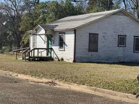 209 Lone Oak Dr, Hawkins, TX 75765