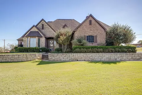 7900 Walnut Dr, Alvarado, TX 76009