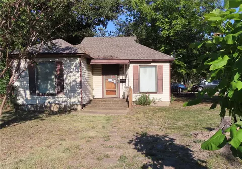 1002 N Saint Augustine Dr, Dallas, TX 75217