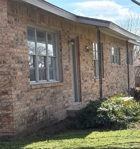 1700 N Colorado St, Decatur, TX 76234
