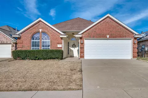 9133 Rushing River Dr, Fort Worth, TX 76118