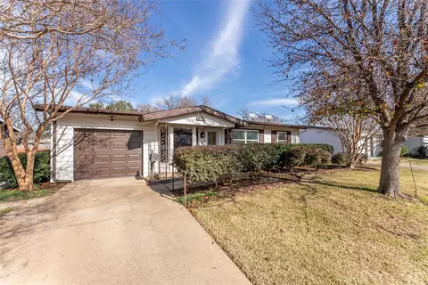2517 Collingwood Dr, Farmers Branch, TX 75234