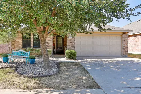 1336 Elkford Ln, Justin, TX 76247