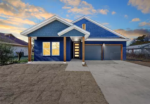1118 S Medora St, Terrell, TX 75160