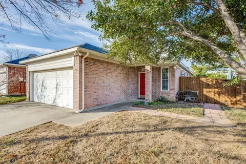 3904 Overlake Dr, Denton, TX 76210