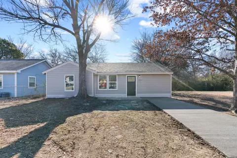 3822 Le Forge Ave, Dallas, TX 75216