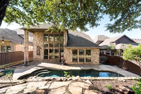 4032 E Hill Dr, Irving, TX 75038
