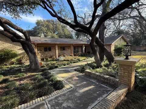 1 Stonegate Ct, Brownwood, TX 76801
